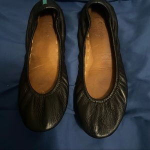 Tieks Black Leather Flats Size 7 Pre Owned